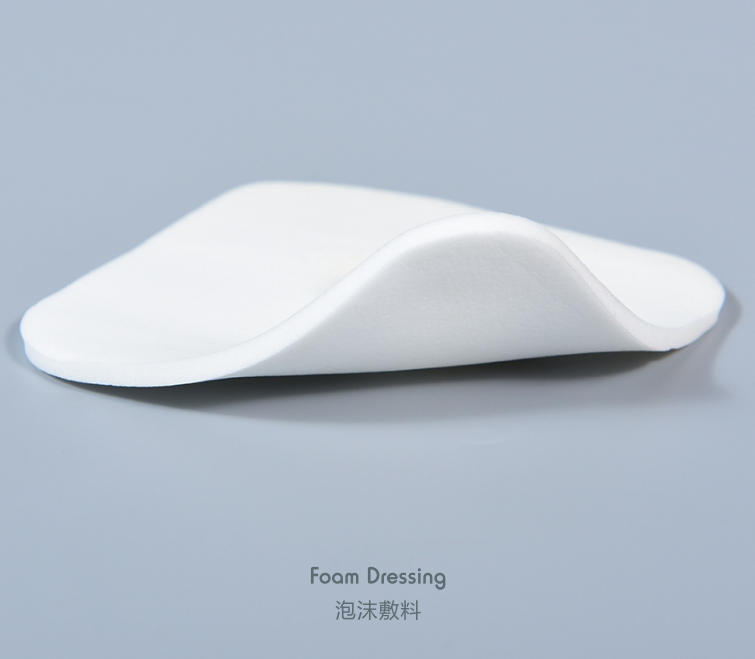 فوم ڈریسنگز: زخموں کو صاف کرنے کا نرم حل